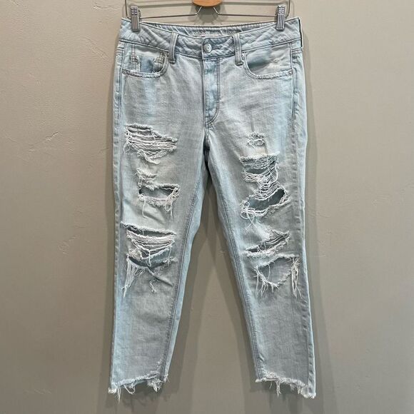 American Eagle Destroyed Tomgirl Jeans - Size: 4 Regular - Picture 1 of 11